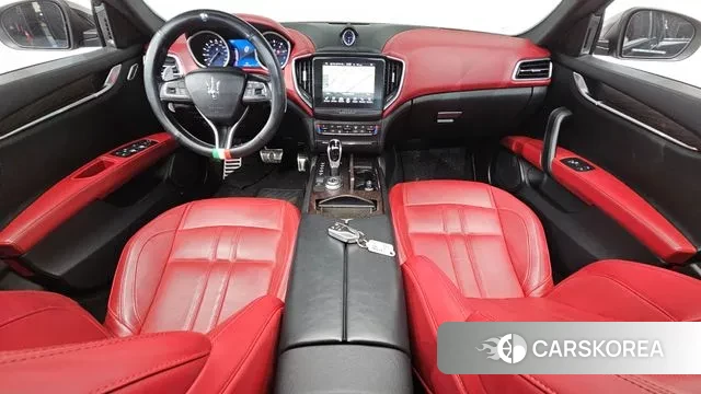 Maserati Ghibli id 3336525 из Кореи 17