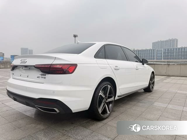 Audi A4L id 4272905 из Китая 9