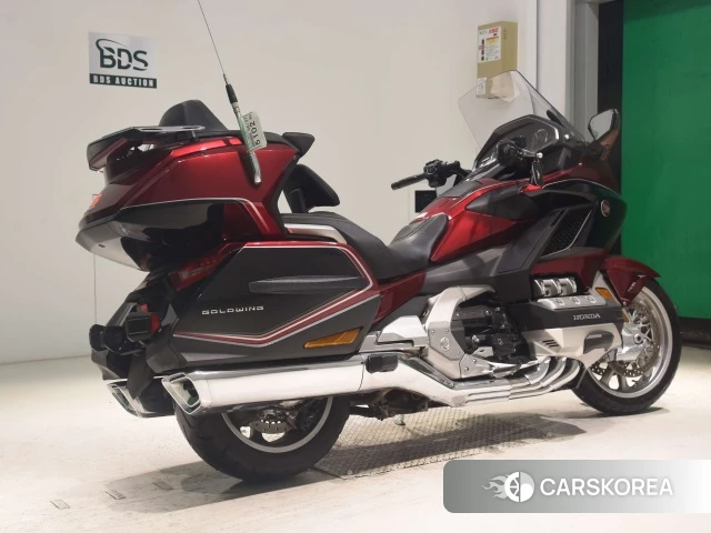 Проданный Honda GL1800 TOUR DCT 2018 из Японии, фото 2