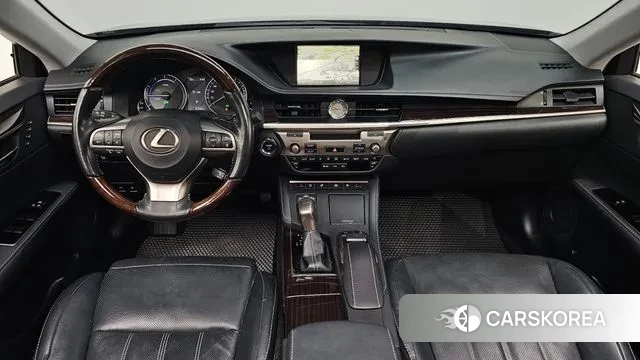 Lexus New ES300h id 3368922 из Кореи 17