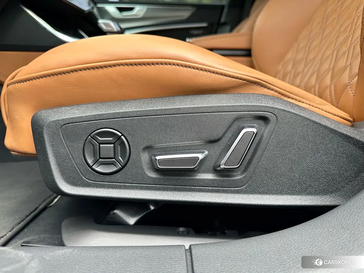 Audi A7L id 4548226 из Китая 14