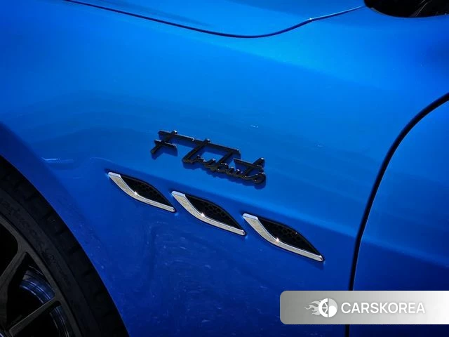 Maserati Ghibli id 4396207 из Кореи 17