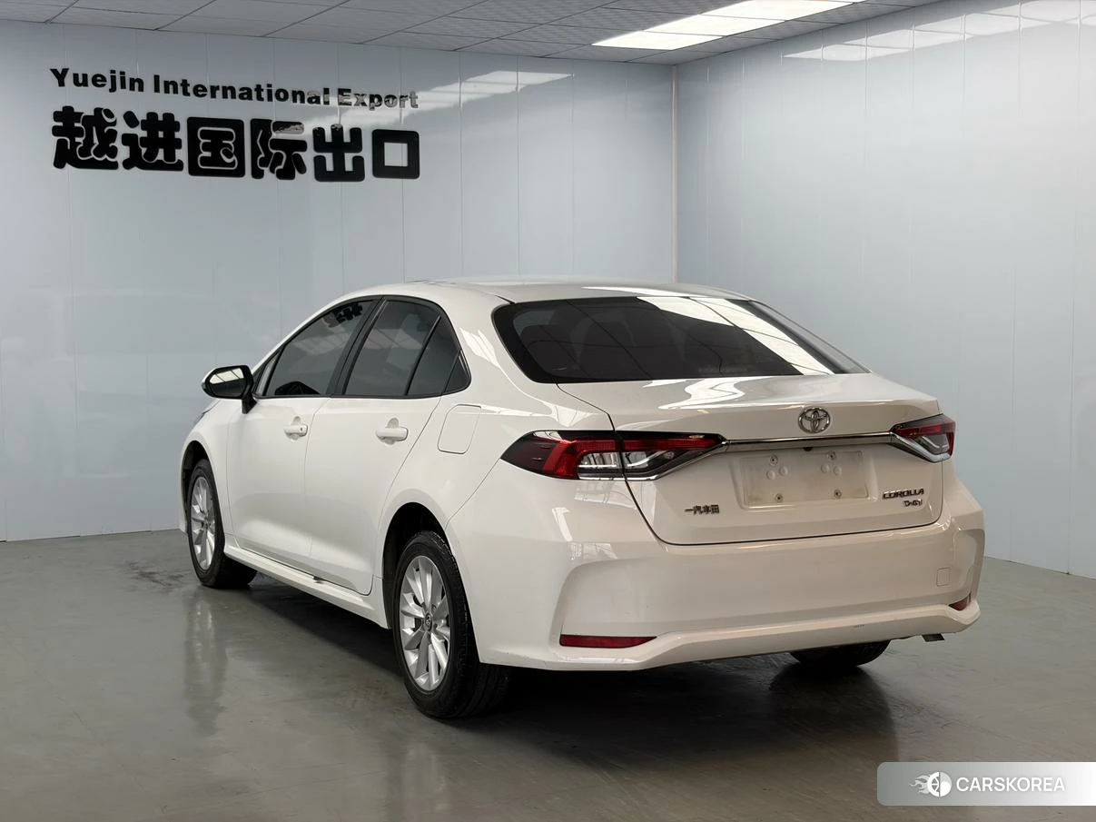 Toyota Corolla id 4512799 из Китая 9
