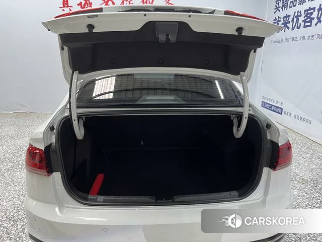 Volkswagen Bora id 4279120 из Китая 15