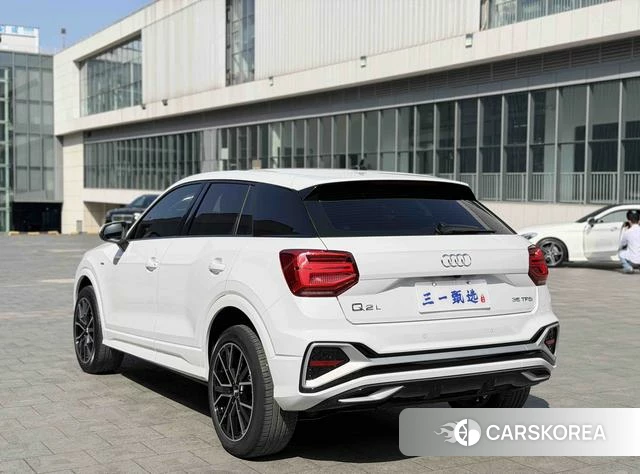 Audi Q2L id 4277112 из Китая 14