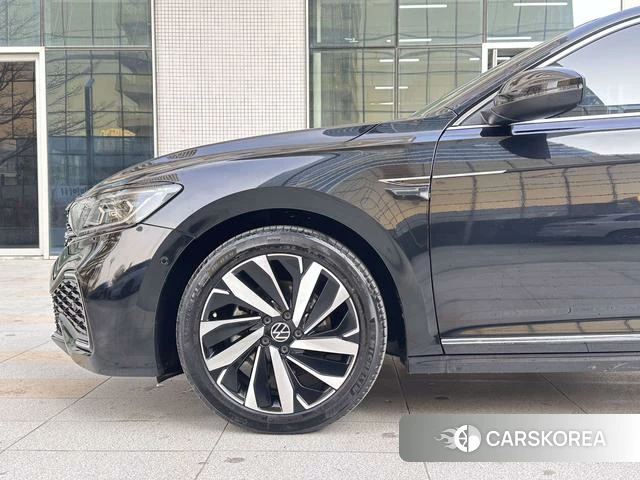 Volkswagen Passat id 4262118 из Китая 25