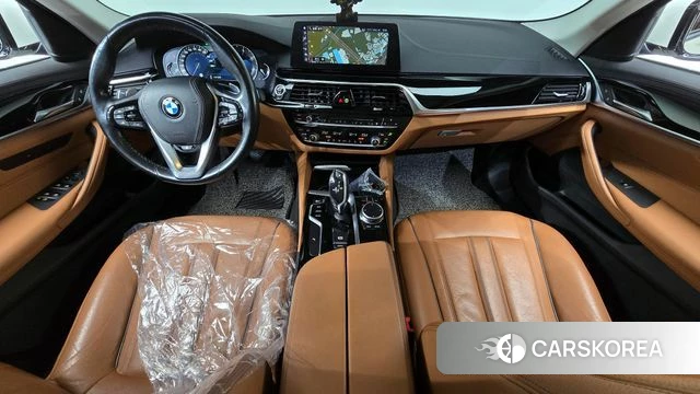 BMW 5 Series (G30) id 3796356 из Кореи 17