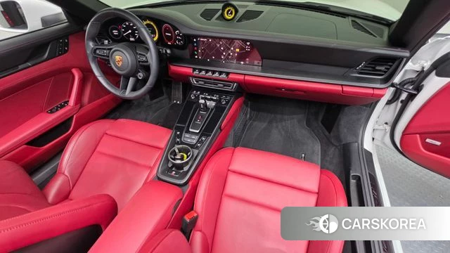 Porsche 911(992) id 4337803 из Кореи 17