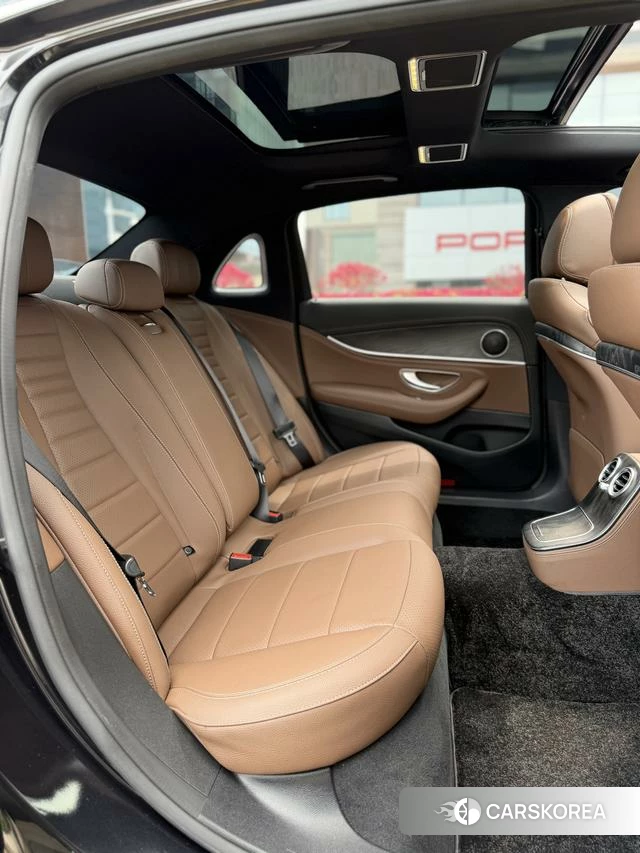 Mercedes-Benz E-class PHEV id 4274282 из Китая 10