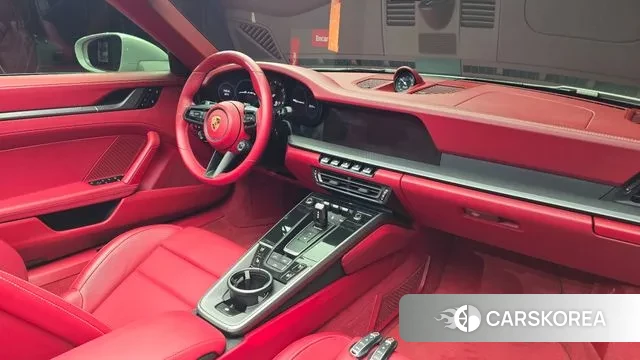 Porsche 911(992) id 3758396 из Кореи 17