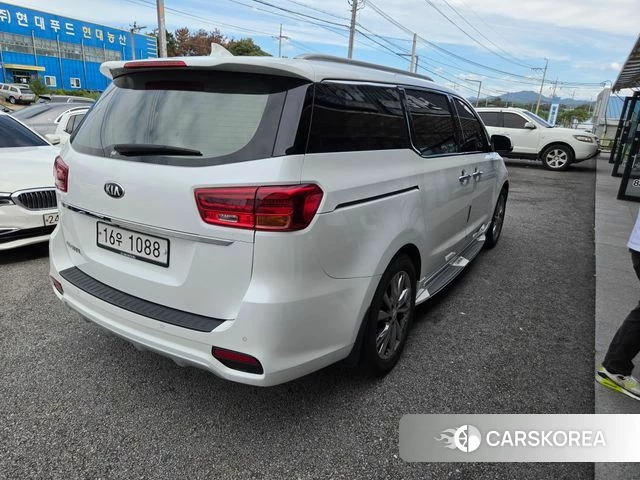 Kia The New Carnival id 4873409 из Кореи 17