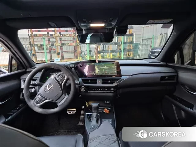 Lexus UX250h id 3415875 из Кореи 17