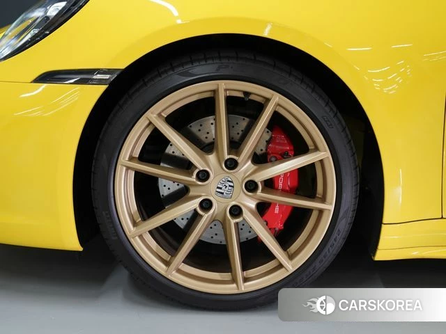 Porsche 911(992) id 4179681 из Кореи 17