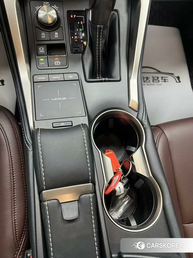 Lexus NX id 4218671 из Китая 17