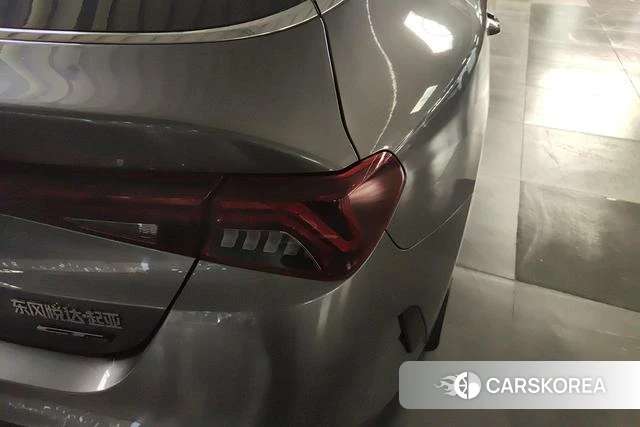 Kia K5 id 4277451 из Китая 14