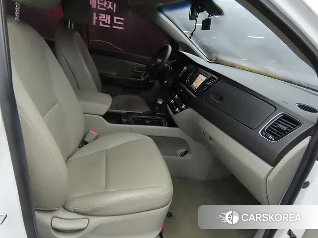 Kia All New Carnival id 3034214 из Кореи 14