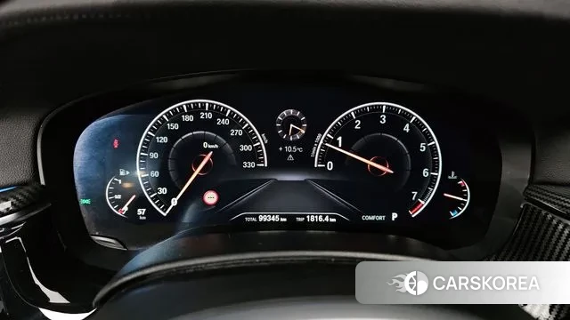 BMW 5 Series (G30) id 3736877 из Кореи 17