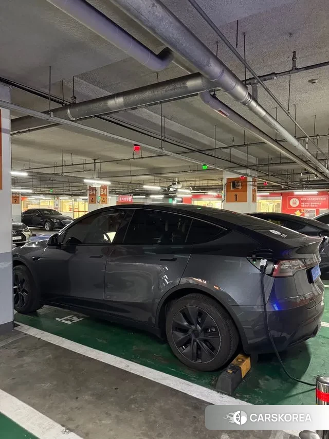 Tesla Model Y id 2899497 из Кореи 7