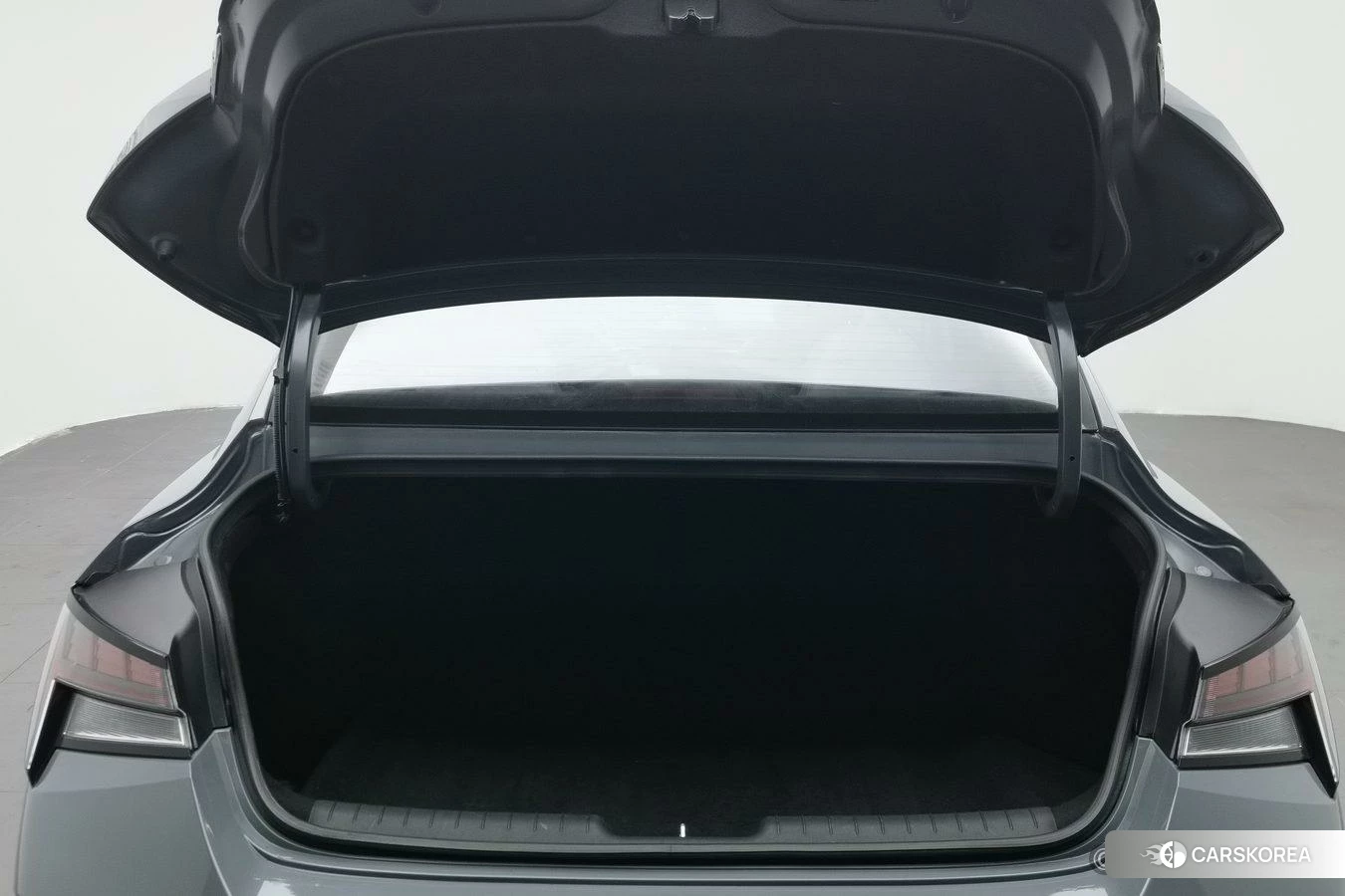 Hyundai Elantra id 4426739 из Китая 21