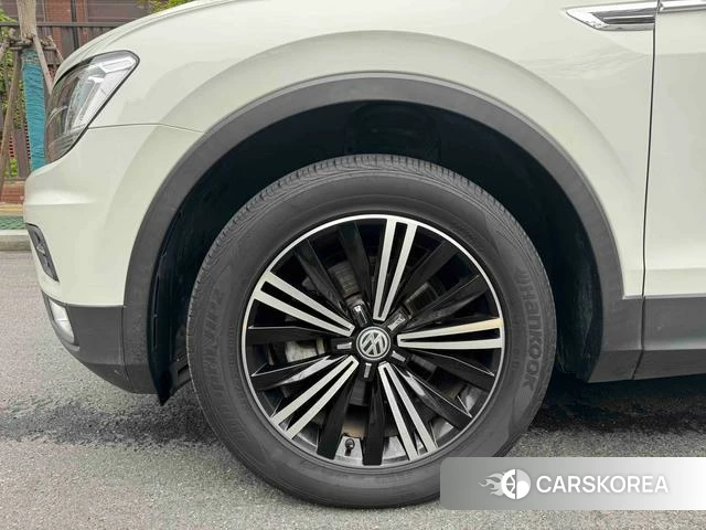 Volkswagen Tiguan L id 4261068 из Китая 15