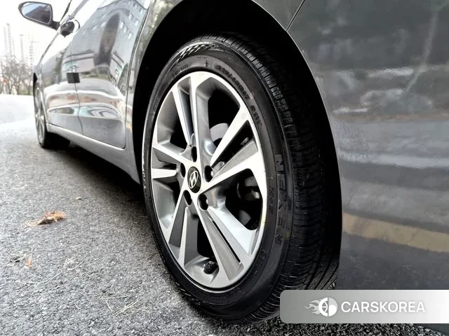 Hyundai Avante AD id 3434627 из Кореи 17