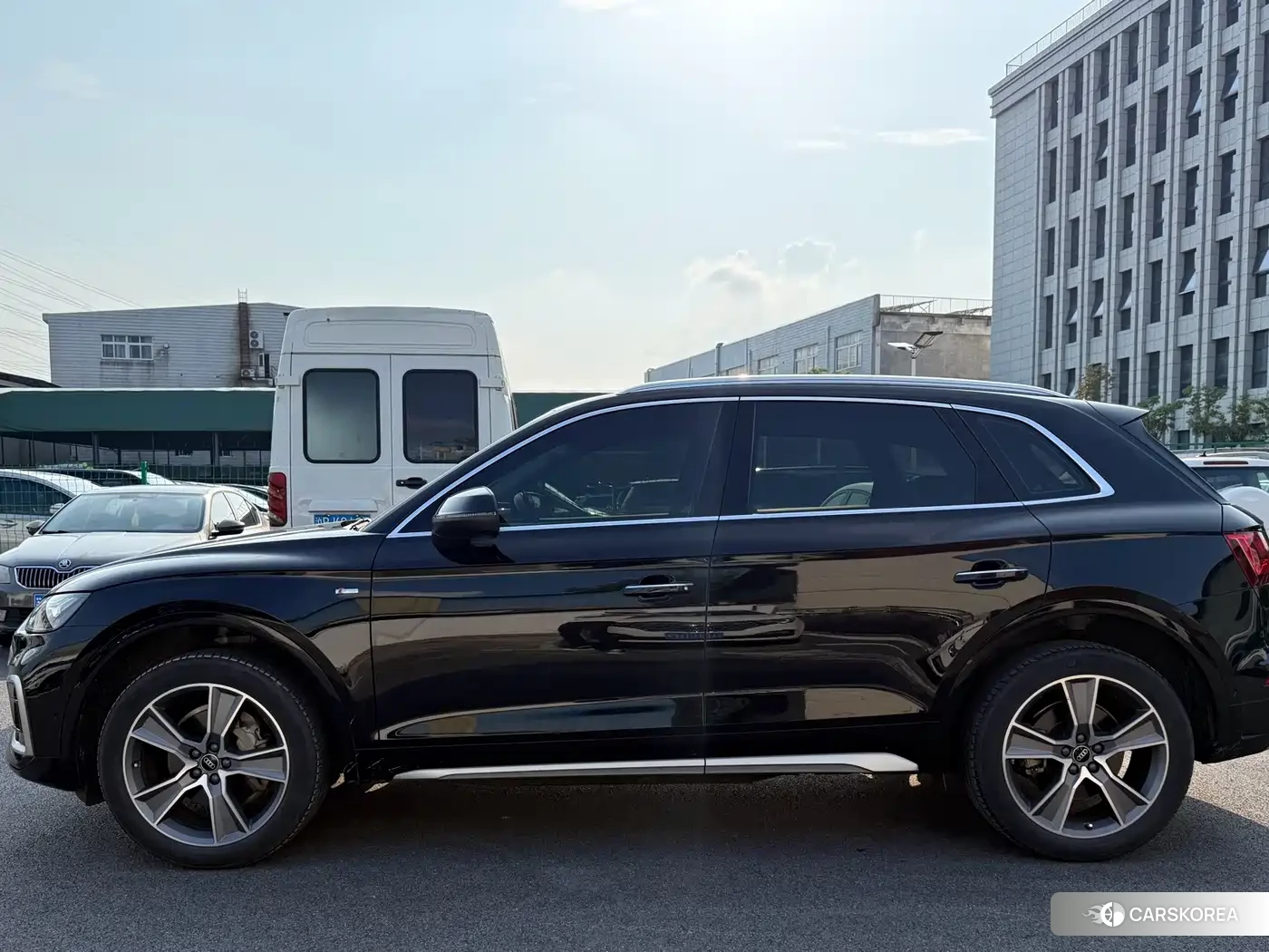 Audi Q5L id 4622778 из Китая 23