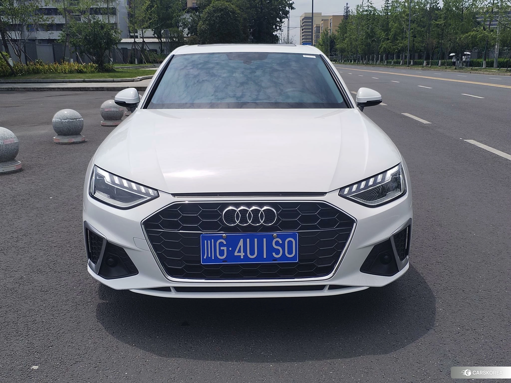 Audi A4L id 4498762 из Китая 10