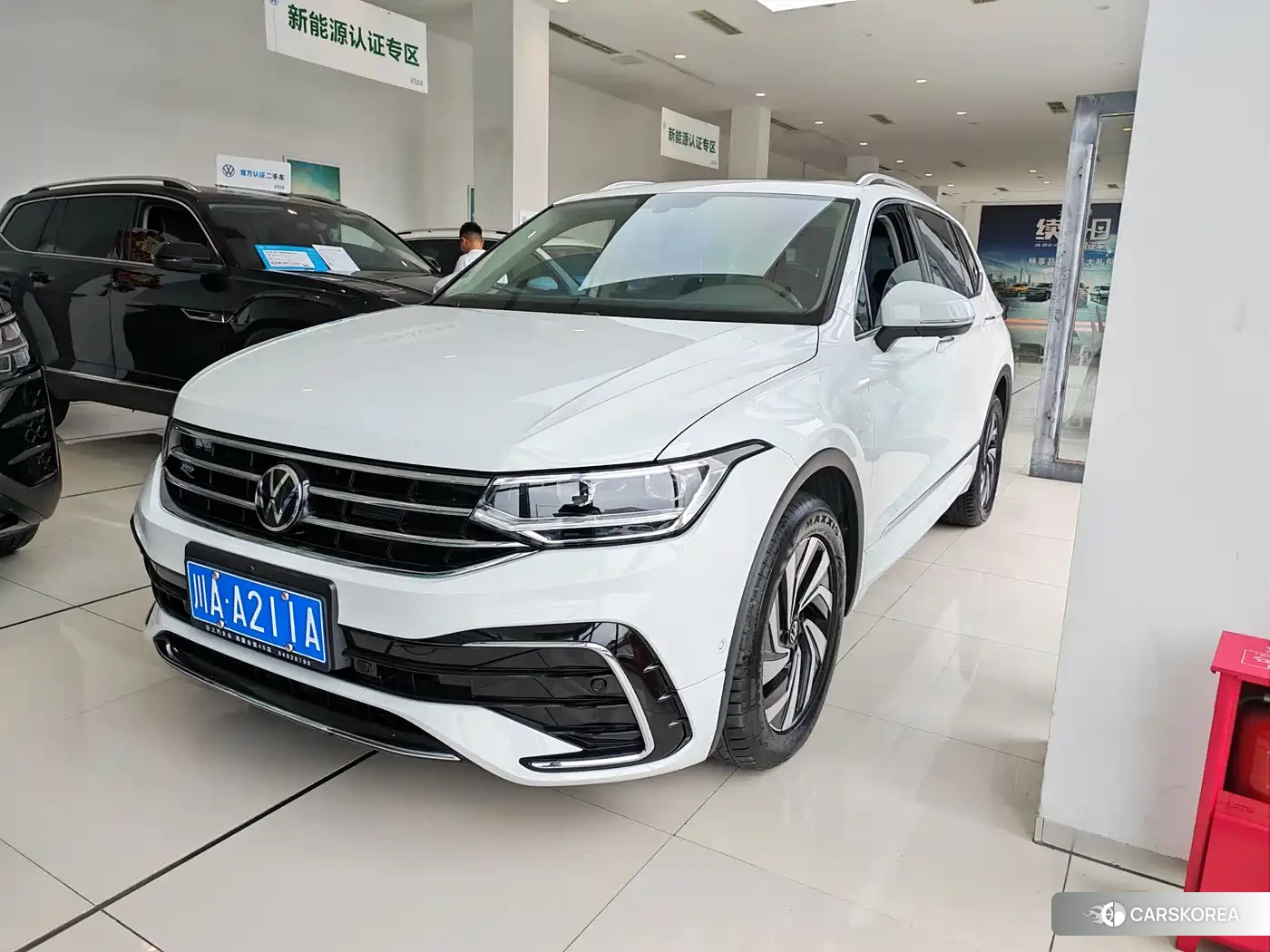 Volkswagen Tiguan L id 4545796 из Китая 14