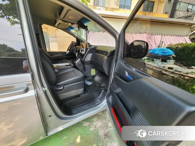 Hyundai Staria id 4360795 из Кореи 10