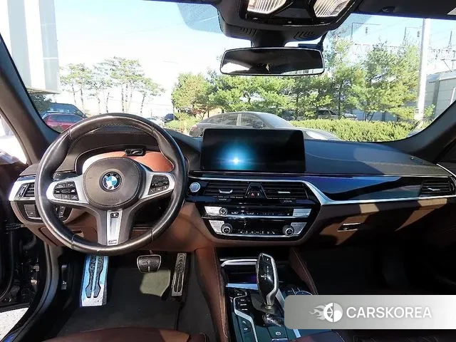 BMW 5 Series (G30) id 3644111 из Кореи 17