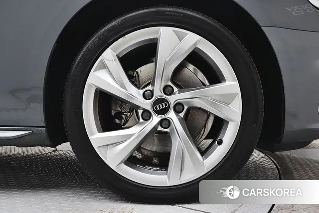 Audi A4 (B9) id 3630502 из Кореи 17