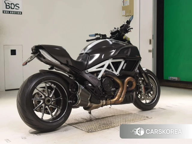 Ducati DIAVEL CARBON 2014 из Японии, фото 3
