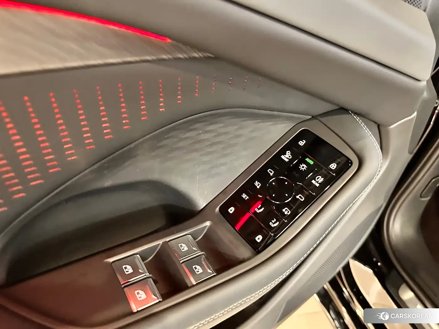 Audi A6L id 4538862 из Китая 23
