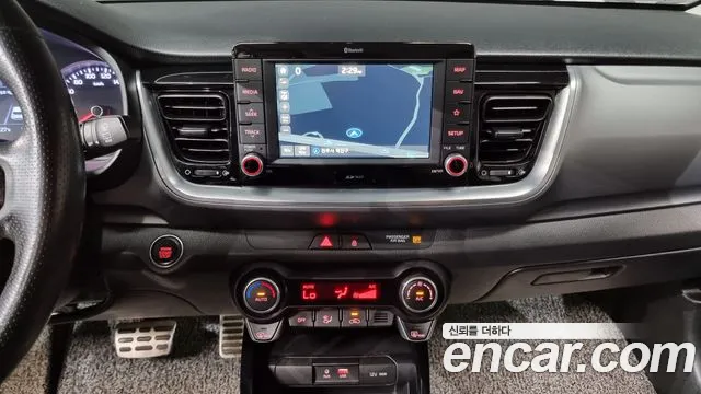 Kia Stonic id 2548622 из Кореи 17