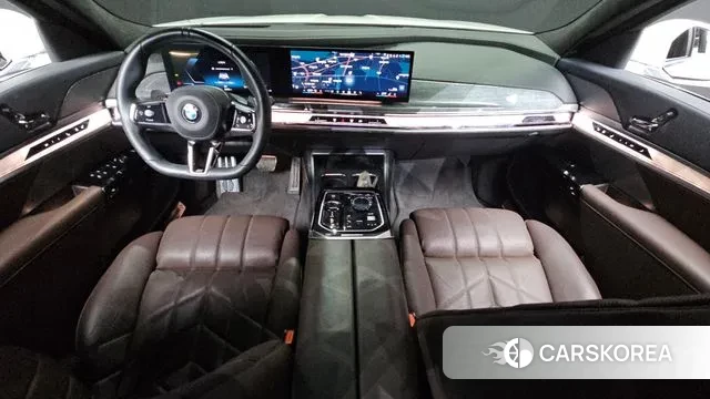 BMW 7 Series (G70) id 3739847 из Кореи 17