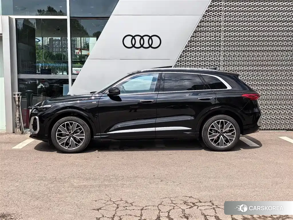 Audi Q5L id 4664397 из Китая 19