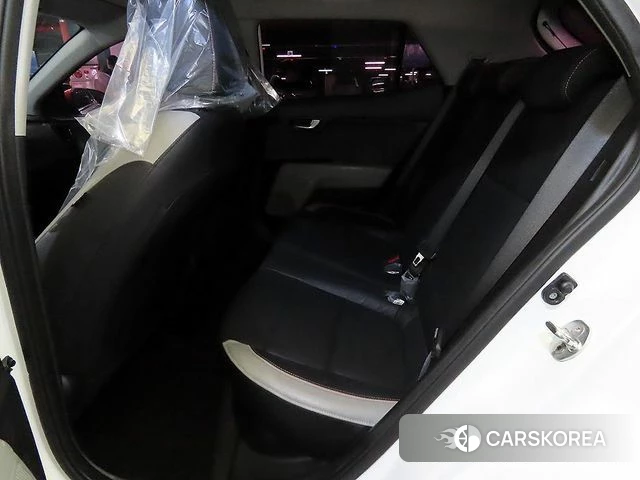 Kia Stonic id 3917481 из Кореи 16