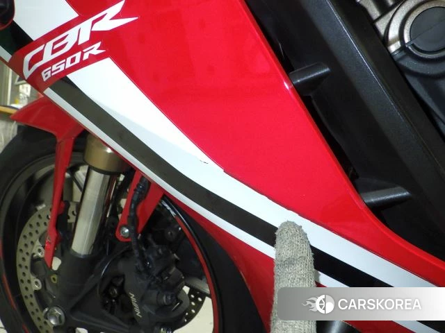 Проданный Honda CBR650R id 4006181 из Японии, фото 21