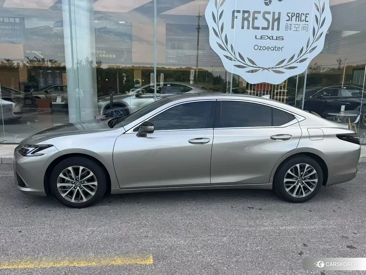Lexus ES id 4515563 из Китая 7