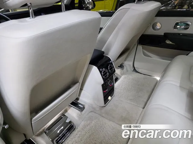 Rolls-Royce Cullinan id 2698245 из Кореи 17