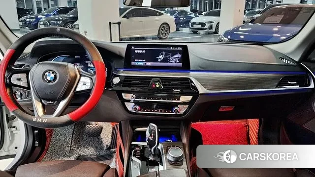 BMW 5 Series (G30) id 3635847 из Кореи 17