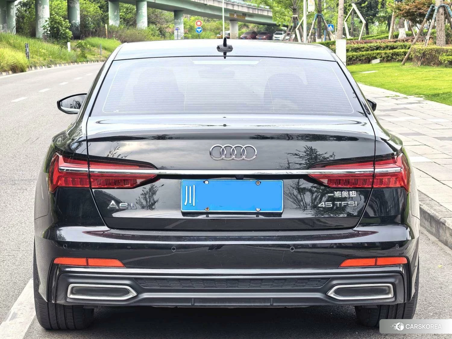 Audi A6L id 4461508 из Китая 7
