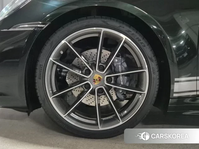 Porsche 911(992) id 3327426 из Кореи 17