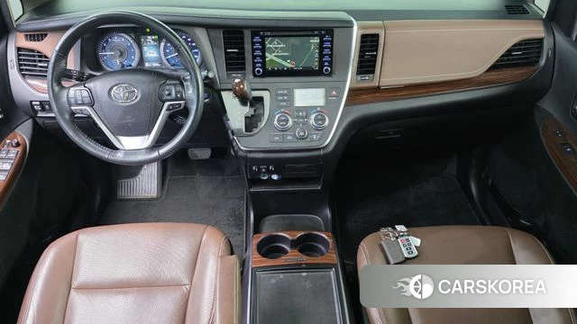 Toyota Sienna id 3873910 из Кореи 17