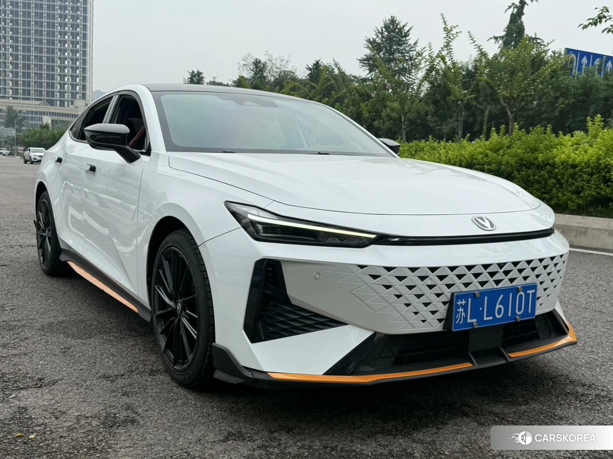 Chang'an UNI-V id 4455501 из Китая 12