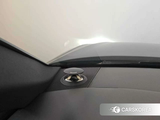 Audi A6L id 4368310 из Китая 25
