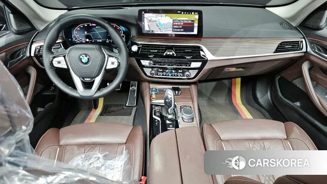 BMW 5 Series (G30) id 4179709 из Кореи 17