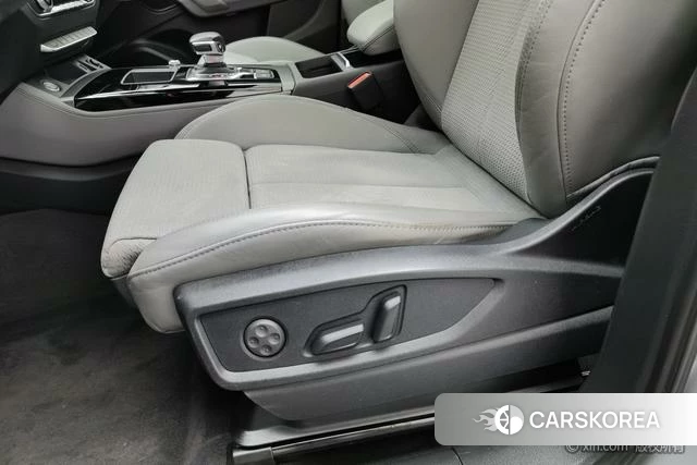 Audi Q5L Sportback id 4210702 из Китая 19