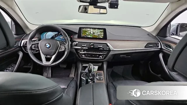 BMW 5 Series (G30) id 3055638 из Кореи 17