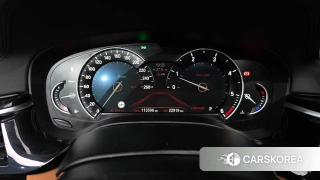 BMW 5 Series (G30) id 4531097 из Кореи 29